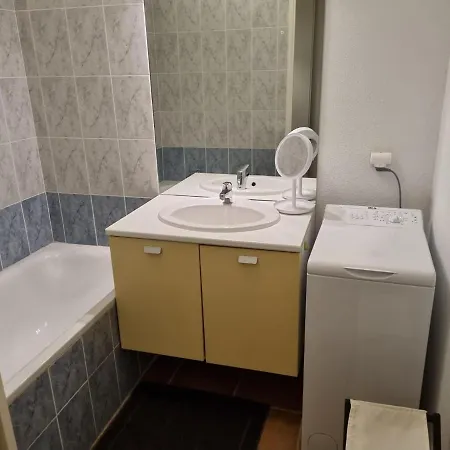 Apartment 1 Avec Piscine *